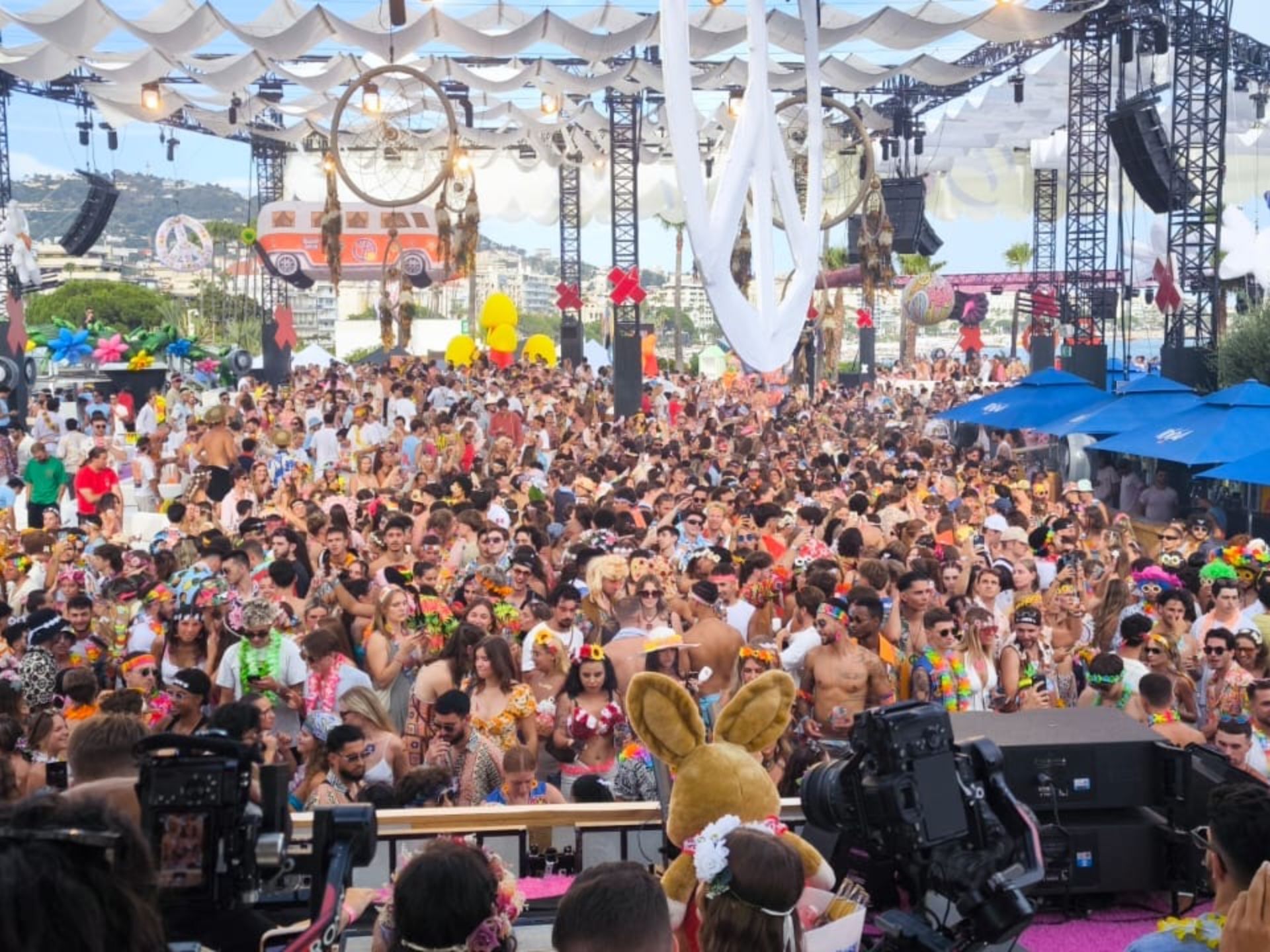 Plages électroniques et Bal des fous 2025